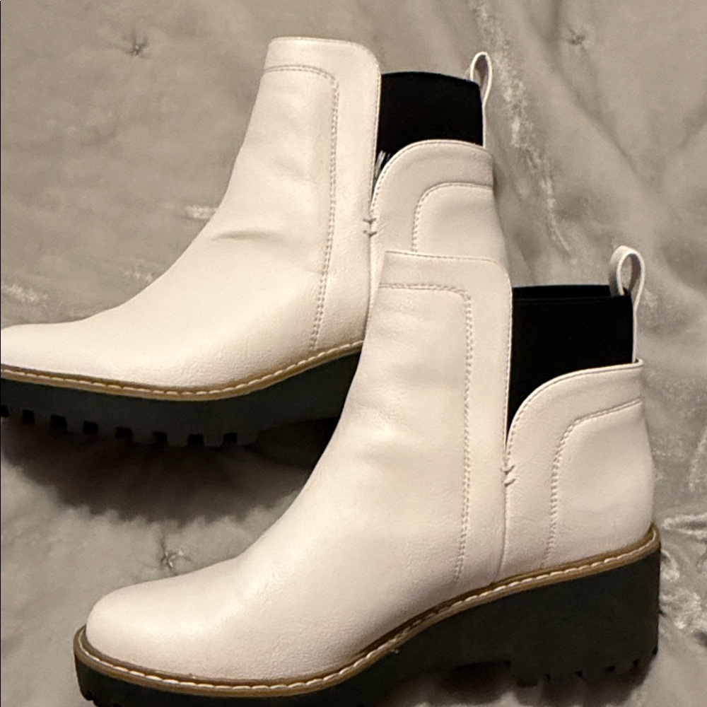 DV by Dolce Vita Ivory Ankle Boots with Dark Highlights